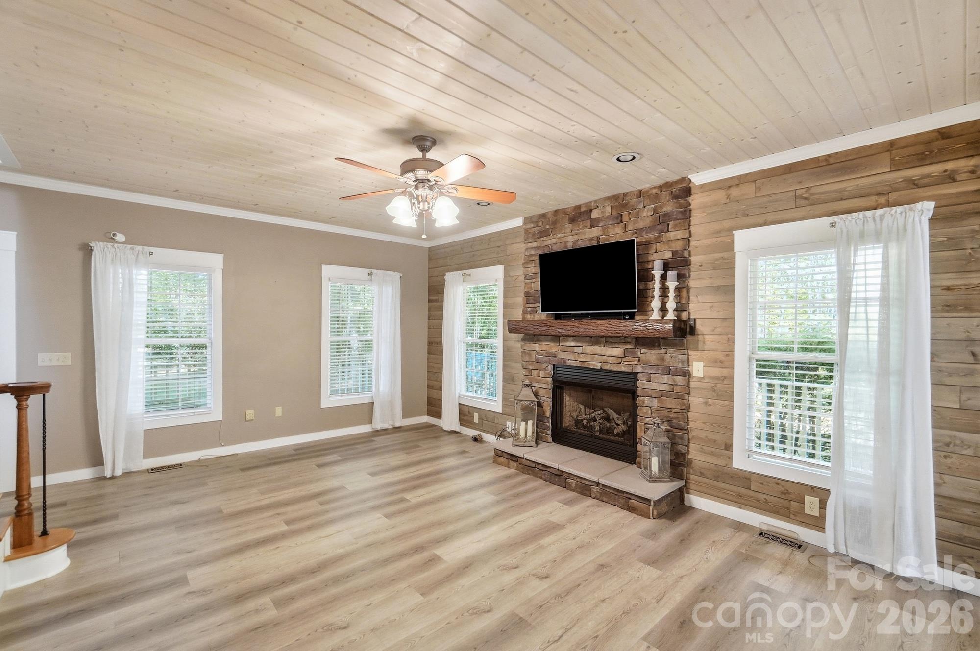 Single Family Residence at 293 Fairfield Lane, Salisbury, photo 11 of 48