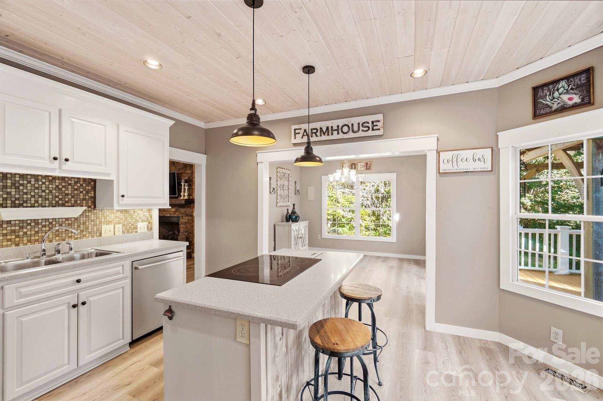 Single Family Residence at 293 Fairfield Lane, Salisbury, photo 18 of 48