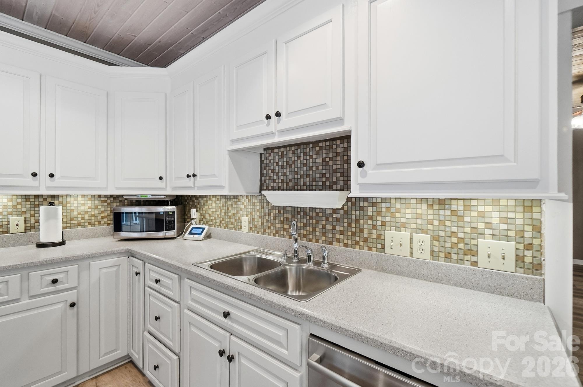 Single Family Residence at 293 Fairfield Lane, Salisbury, photo 20 of 48
