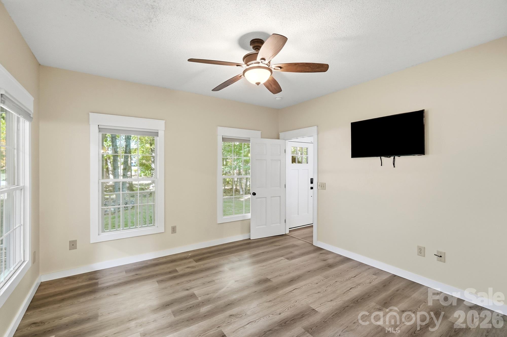 Single Family Residence at 293 Fairfield Lane, Salisbury, photo 24 of 48