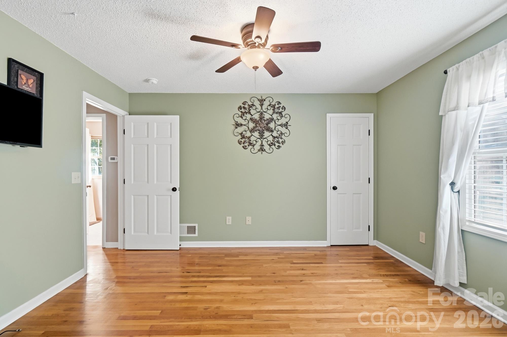 Single Family Residence at 293 Fairfield Lane, Salisbury, photo 34 of 48