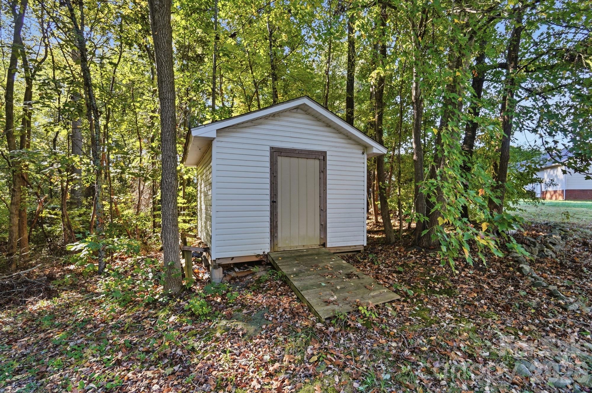 Single Family Residence at 293 Fairfield Lane, Salisbury, photo 47 of 48
