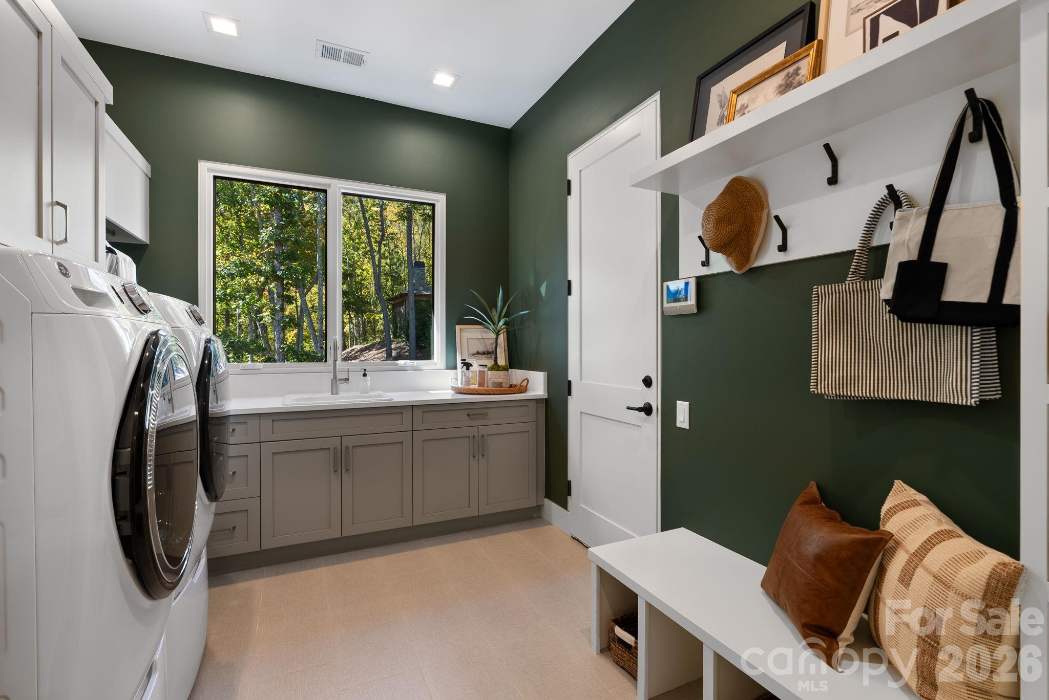 Single Family Residence at 109 Split Rock Trail, Arden, photo 29 of 48