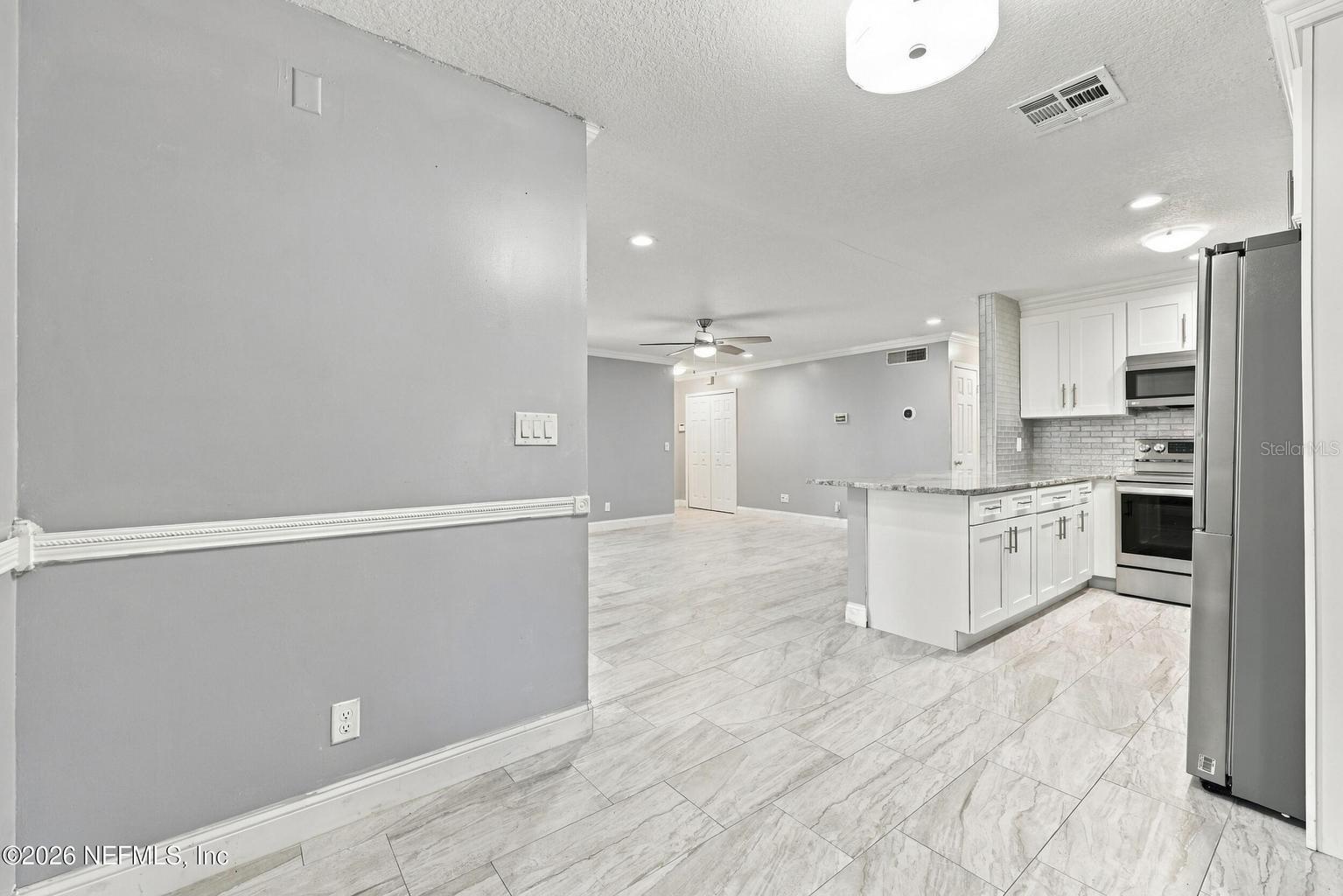 To Kichen - 6054 TOYOTA DR, JACKSONVILLE