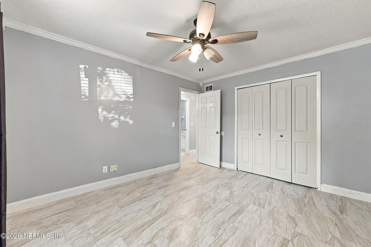 Room - 6054 TOYOTA DR, JACKSONVILLE