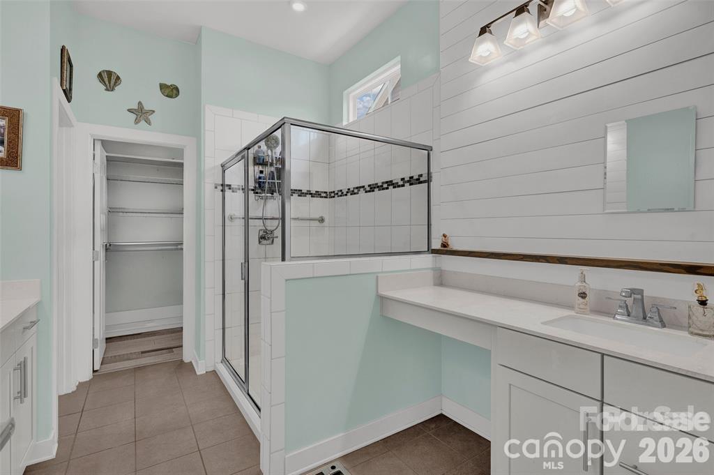 Single Family Residence at 11216 Vanguard Parkway, Huntersville, photo 19 of 32
