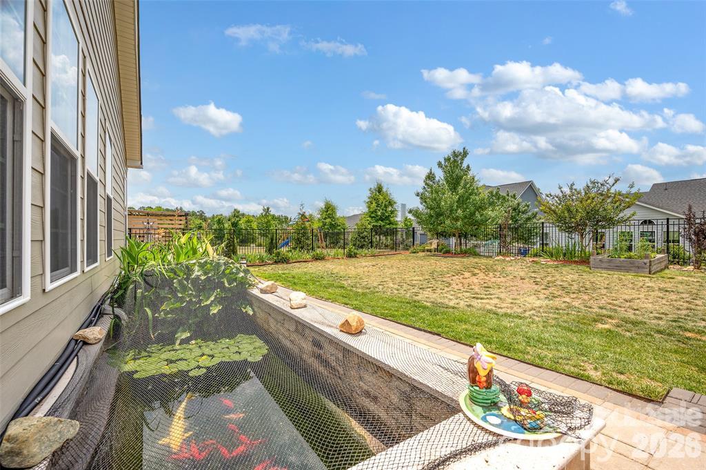Single Family Residence at 11216 Vanguard Parkway, Huntersville, photo 22 of 32