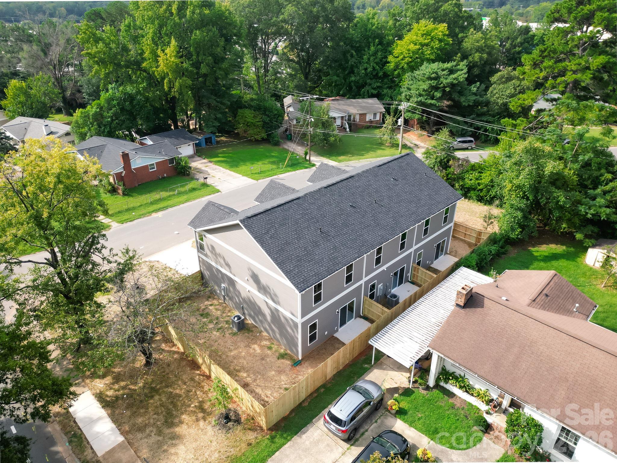Triplex at 3304-3312 Meredith Avenue, Charlotte, photo 4 of 33