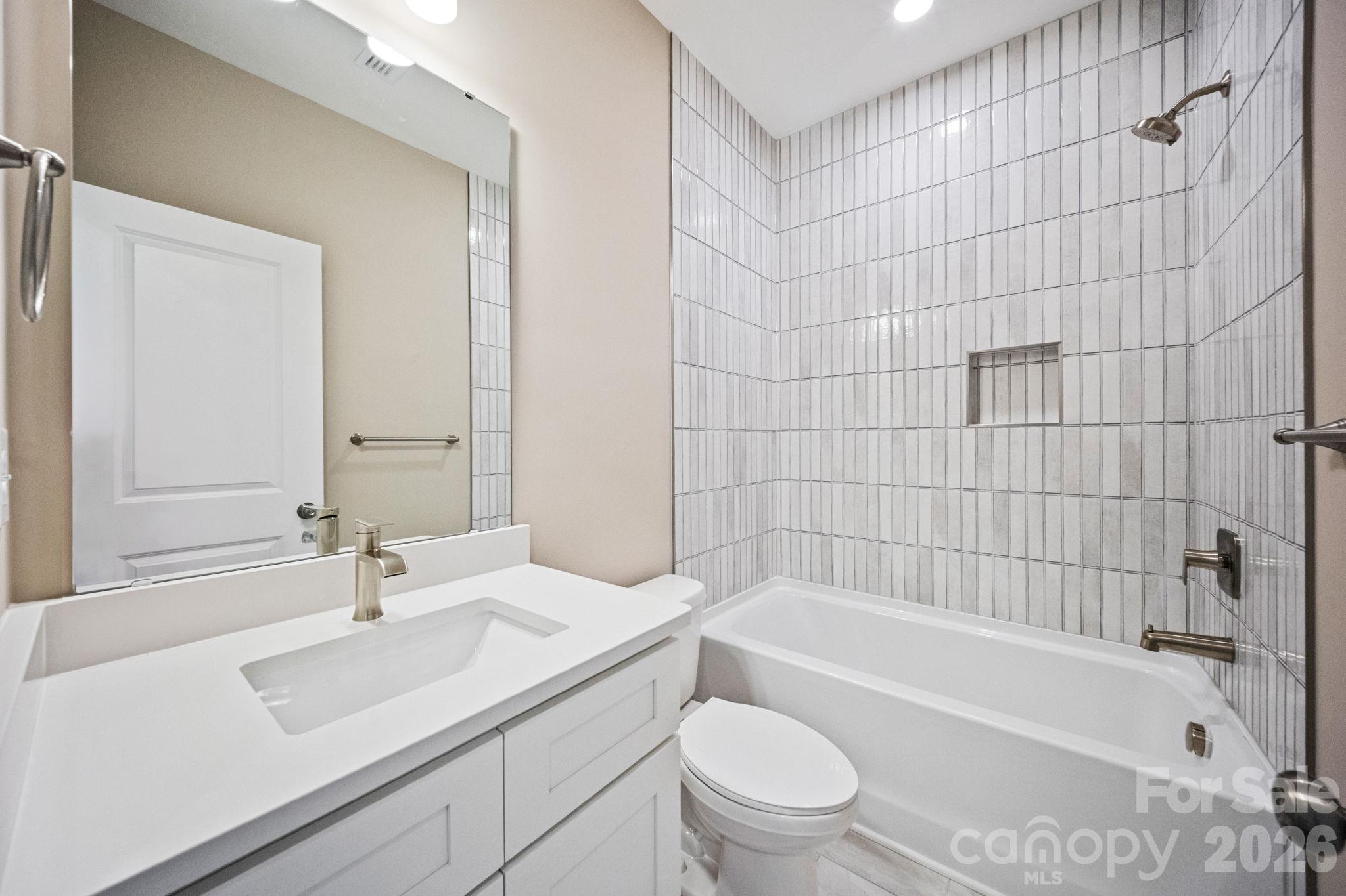 Triplex at 3304-3312 Meredith Avenue, Charlotte, photo 20 of 33