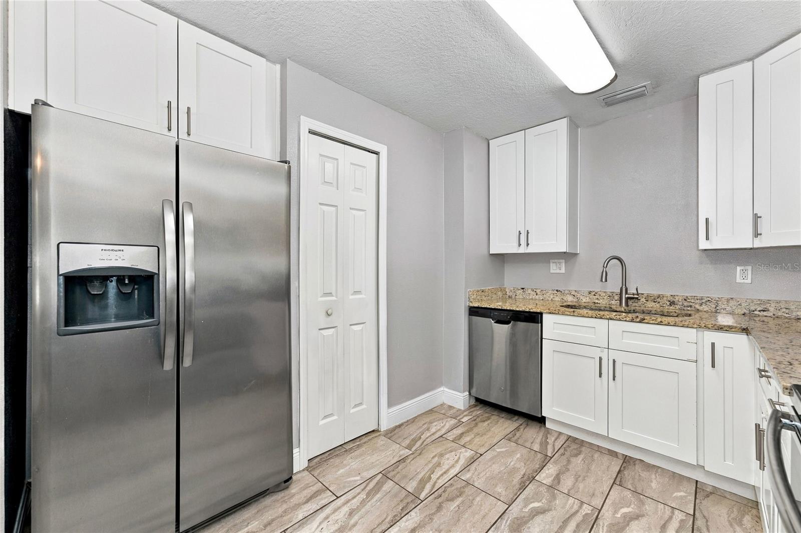 Single Family Residence at 226 BENNETT ST, WINTER SPRINGS, photo 6 of 25