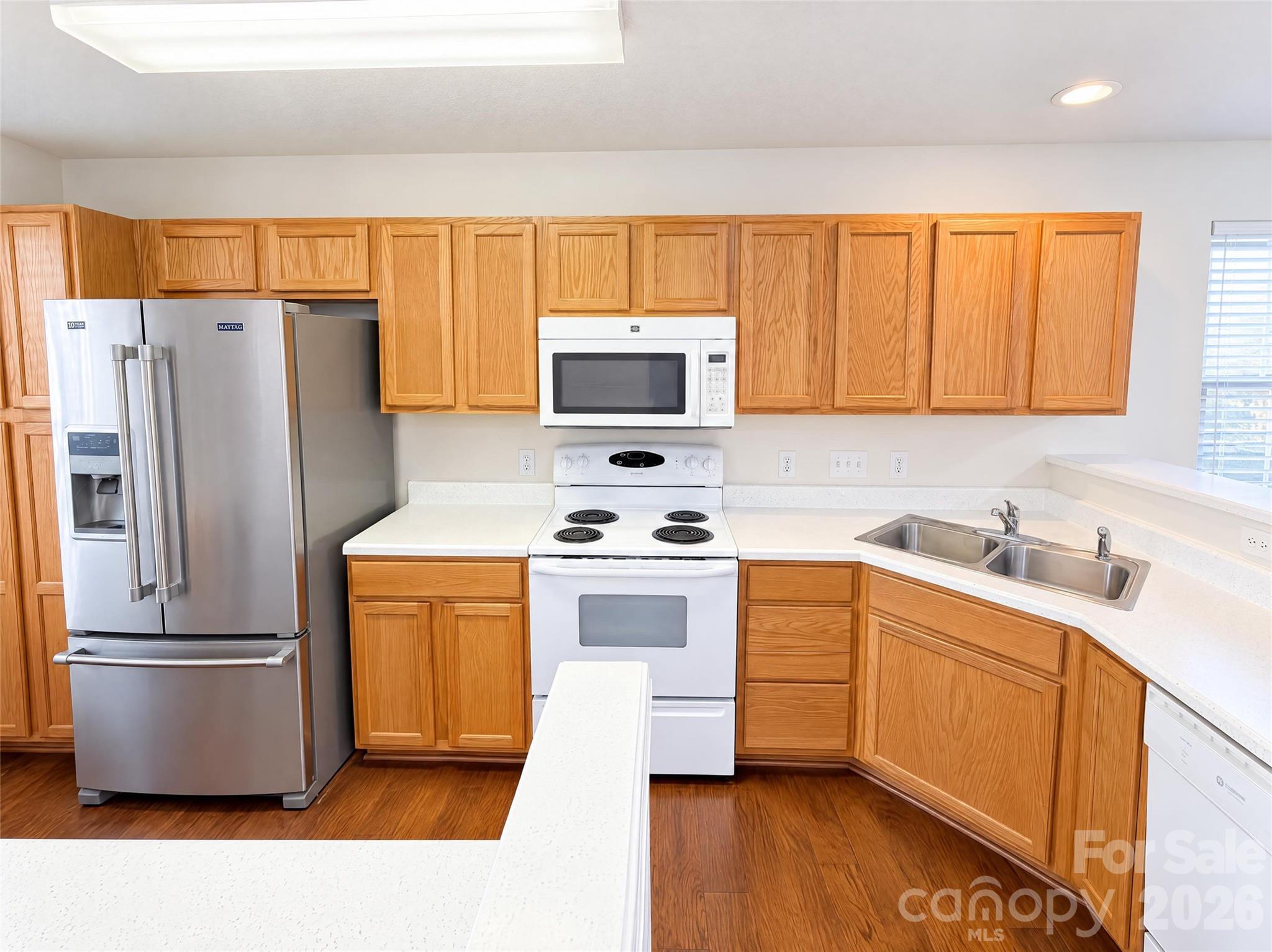 Townhouse at 11350 Stone Trail Road, Charlotte, photo 2 of 22