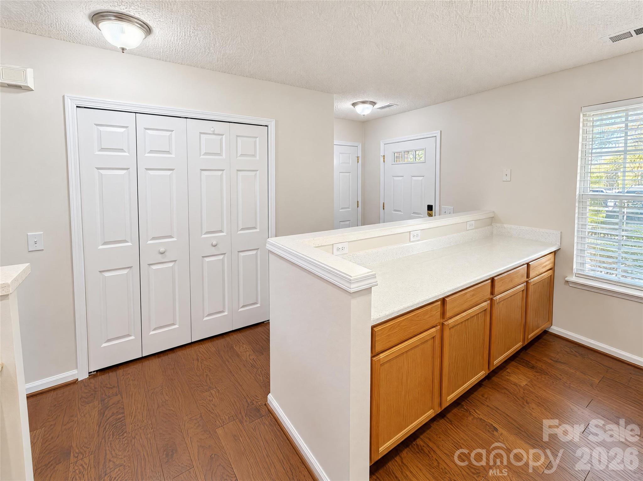 Townhouse at 11350 Stone Trail Road, Charlotte, photo 6 of 22