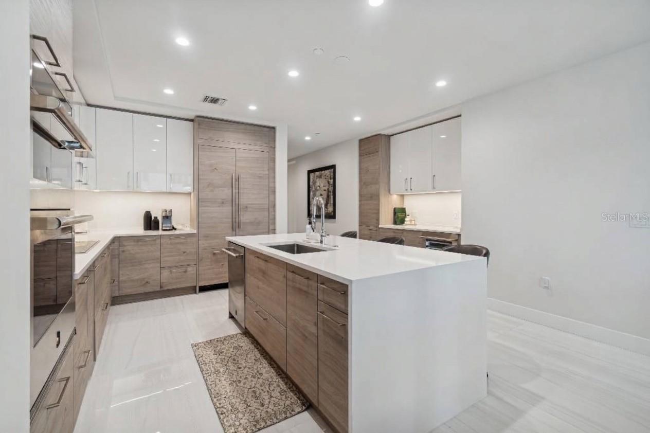 Condominium at 301 1ST ST S #1007, ST PETERSBURG, photo 8 of 52