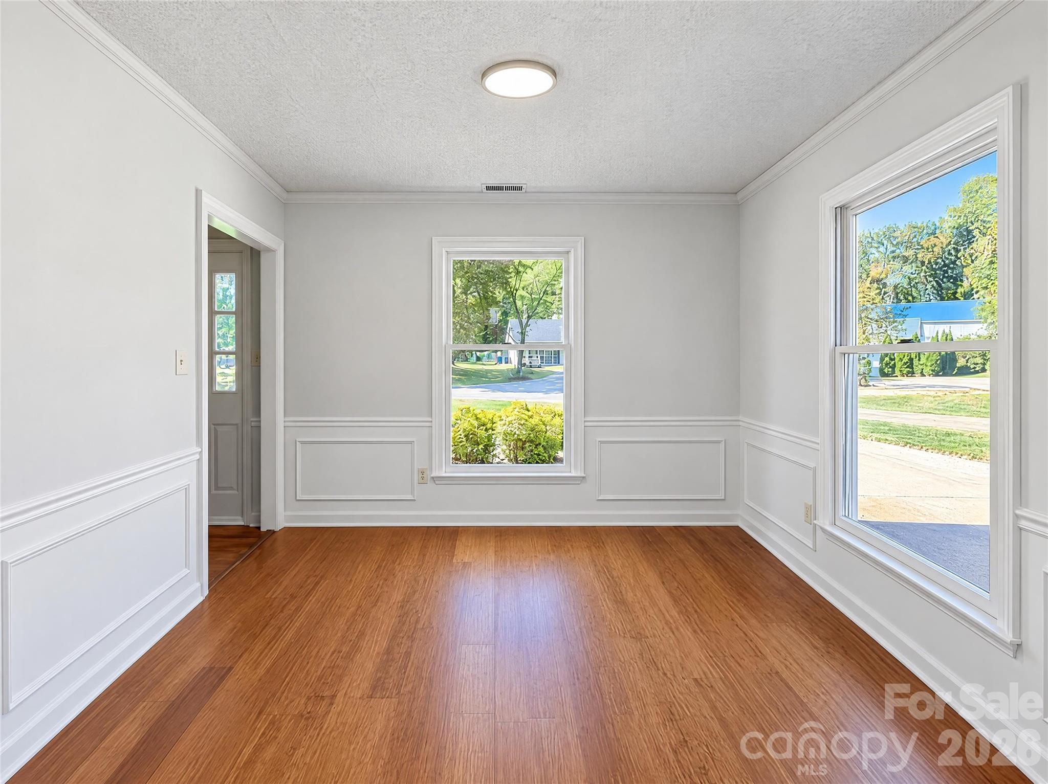 Single Family Residence at 1608 Bishop Court, Belmont, photo 6 of 19
