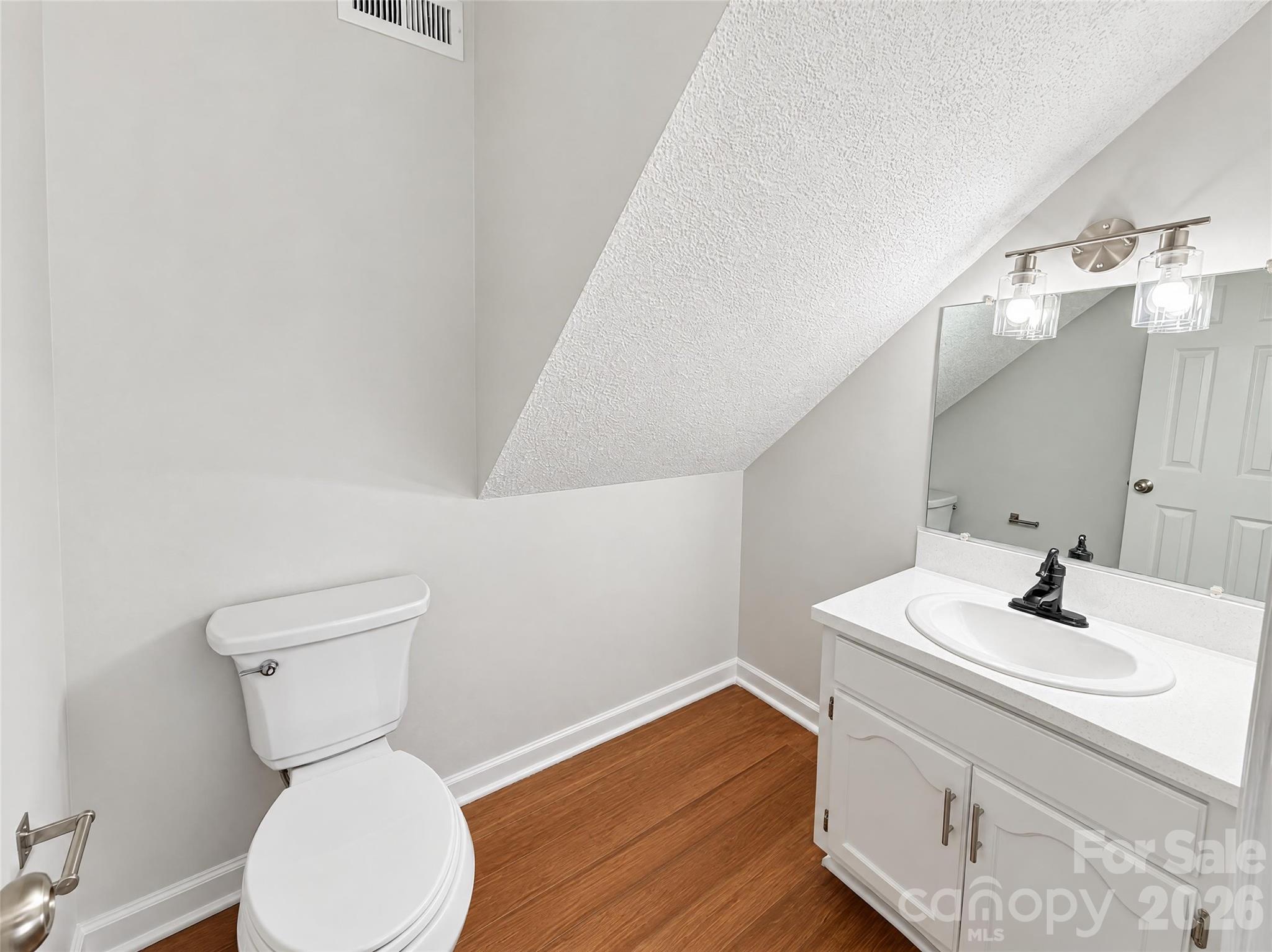 Single Family Residence at 1608 Bishop Court, Belmont, photo 9 of 19