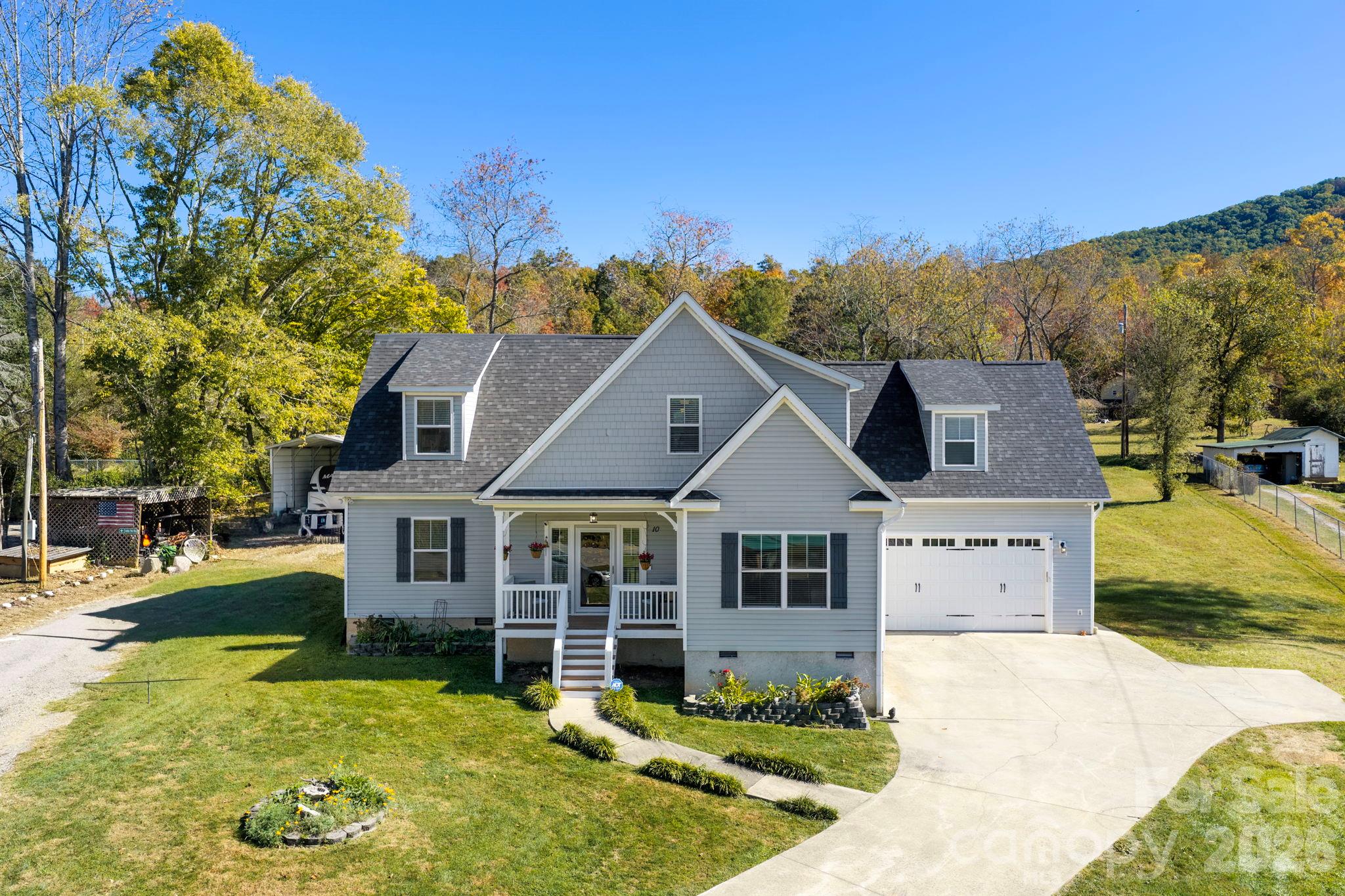 10 Hominy Meadows Drive