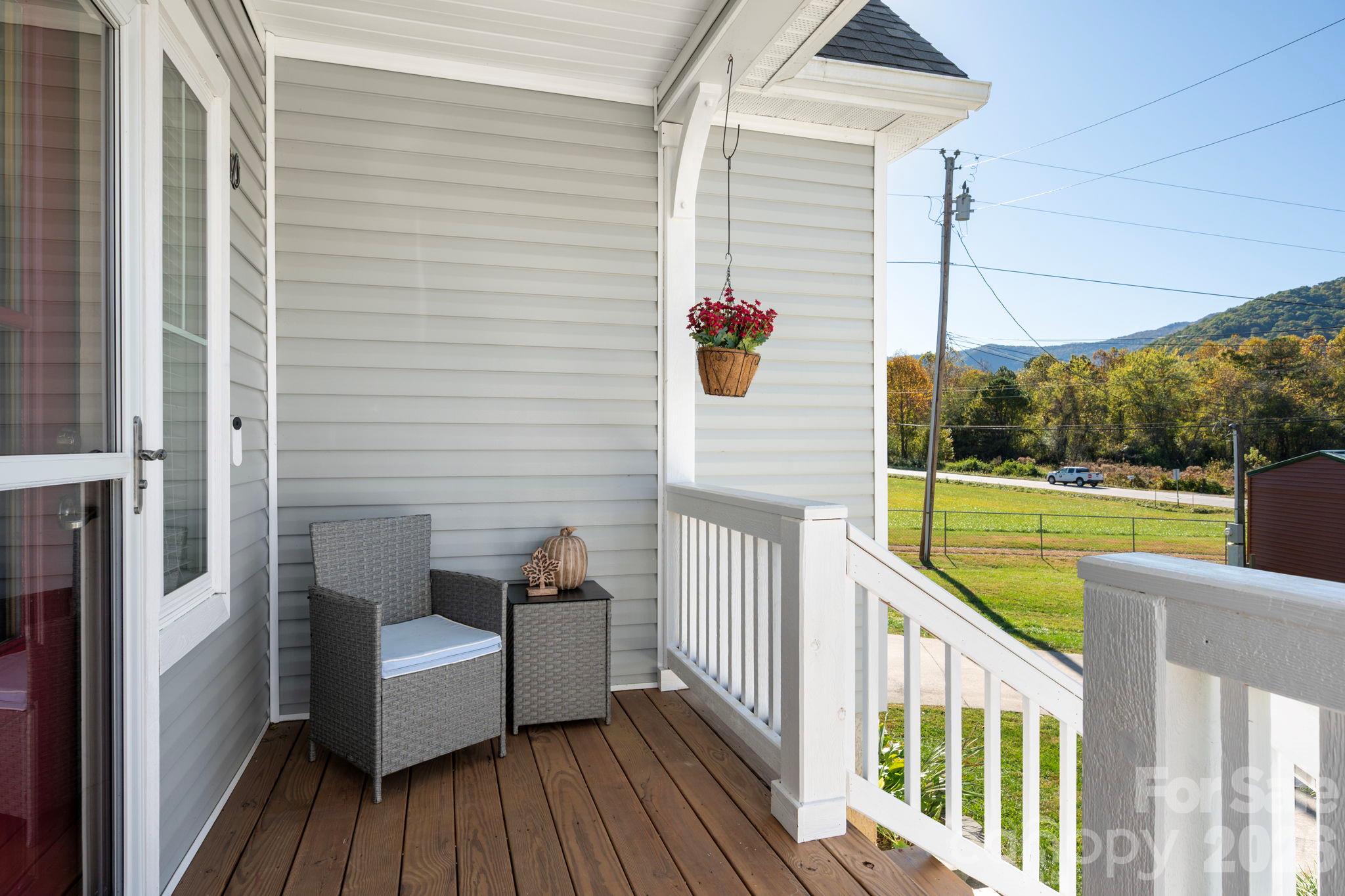 Mountain views out your front door and windows - 10 Hominy Meadows Drive, Candler