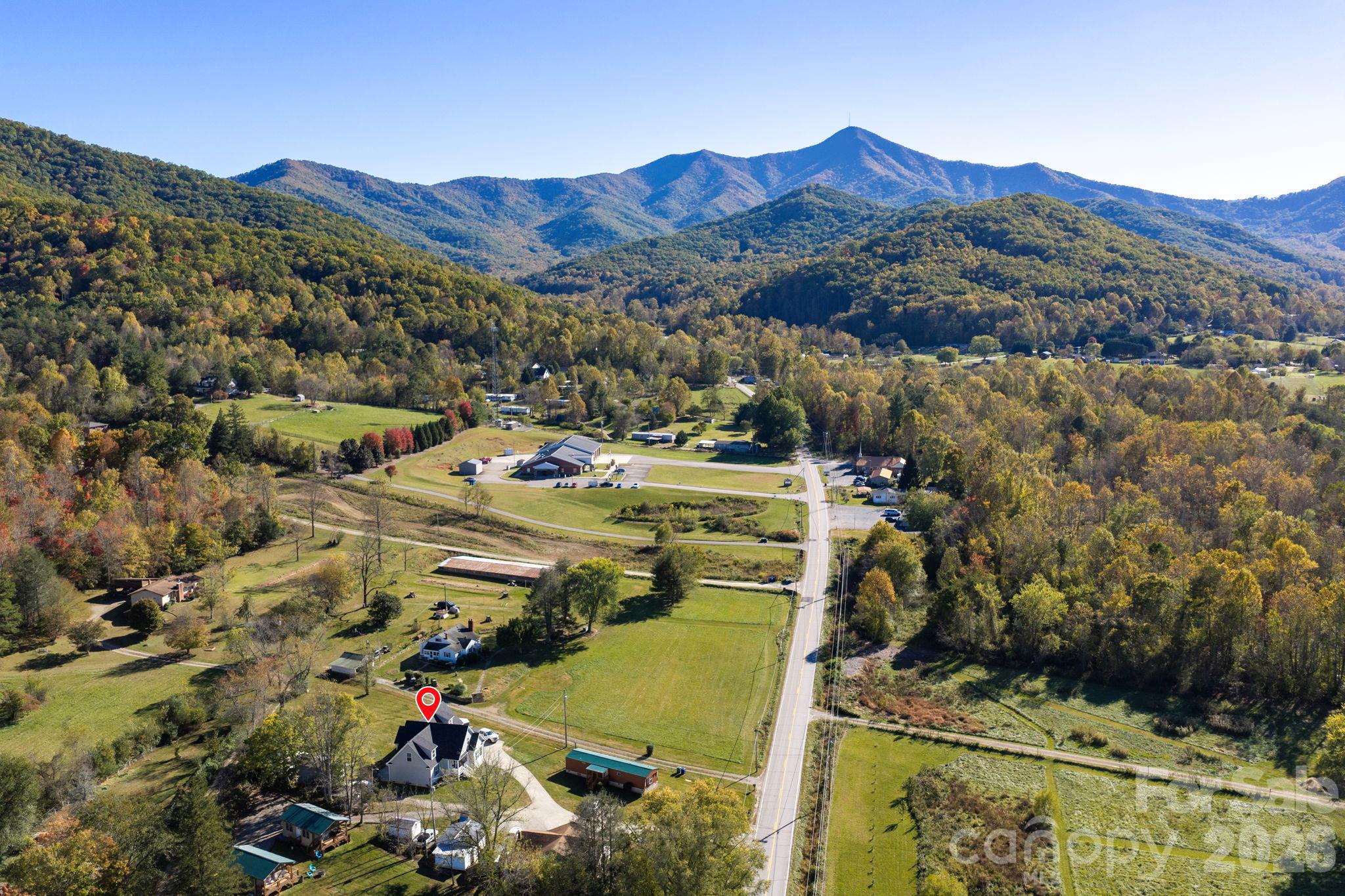 Views of Mount Pisgah - 10 Hominy Meadows Drive, Candler
