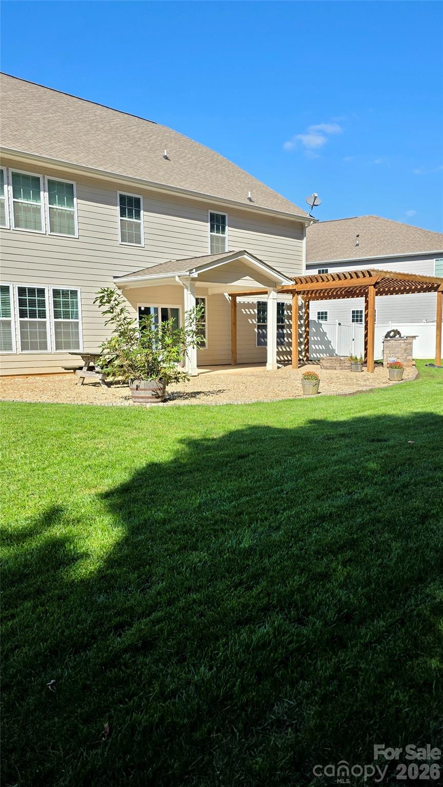 Single Family Residence at 7260 Albemarle Drive, Denver, photo 4 of 5