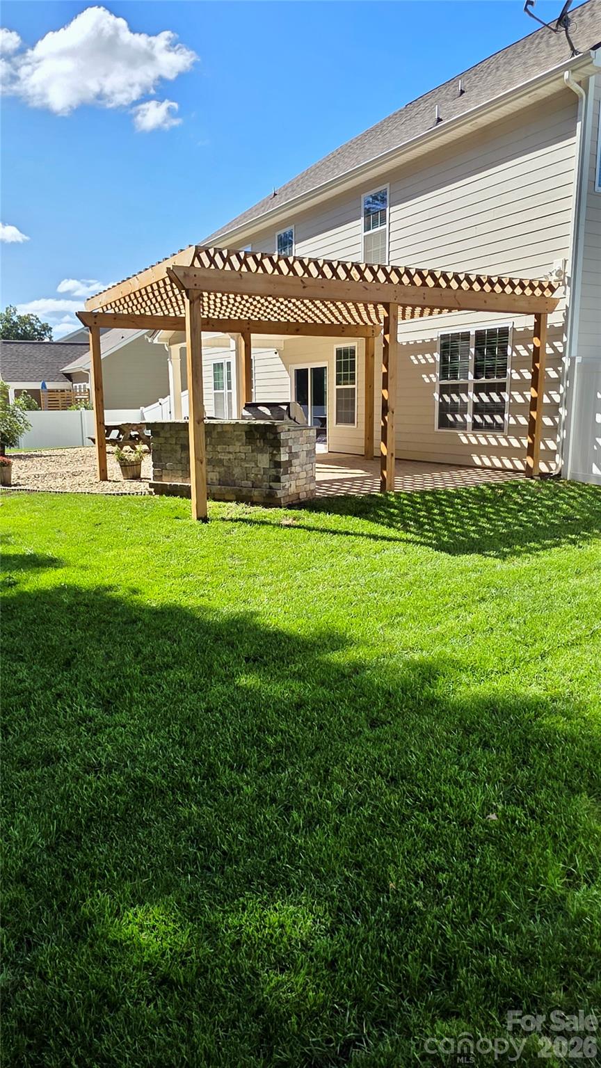 Single Family Residence at 7260 Albemarle Drive, Denver, photo 5 of 5