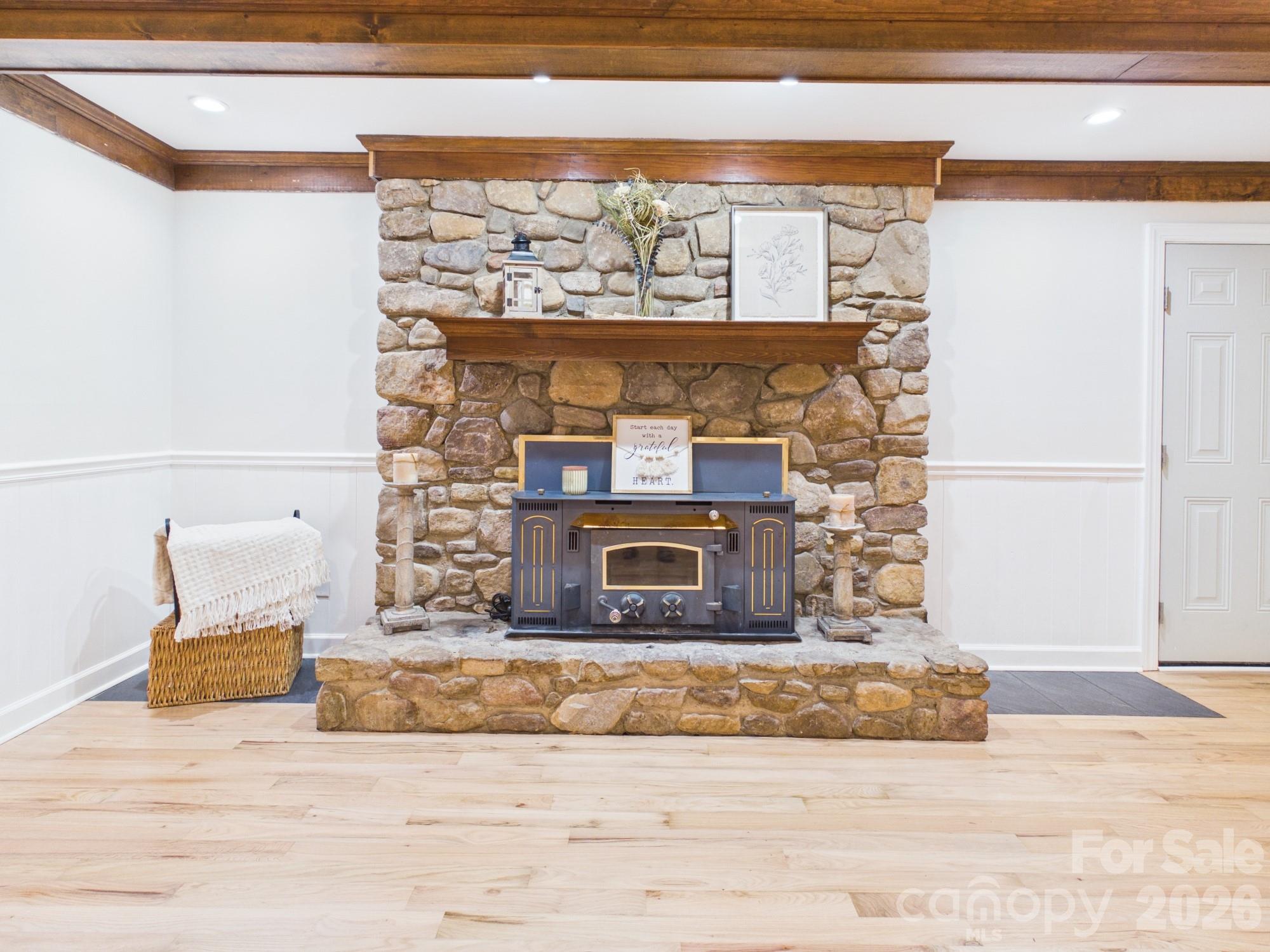 Single Family Residence at 3750 11th Street NE, Hickory, photo 8 of 47