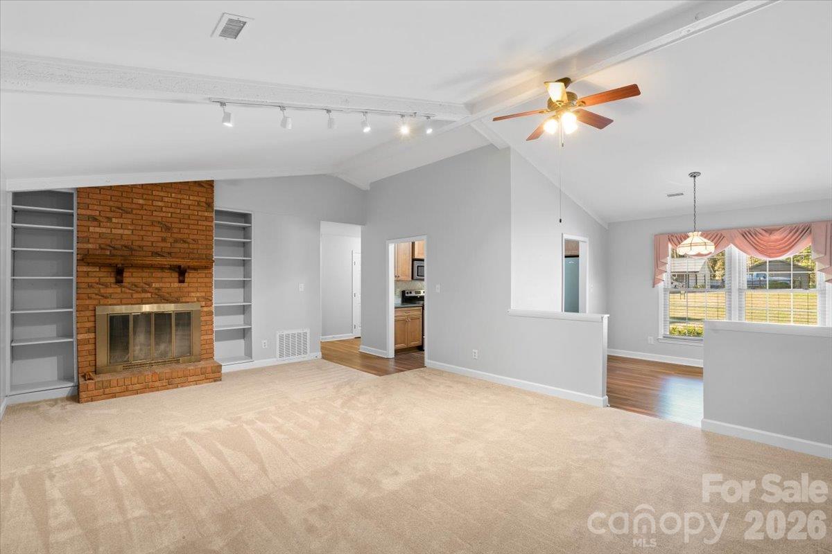 Single Family Residence at 838 Silver Fox Drive, Concord, photo 5 of 31