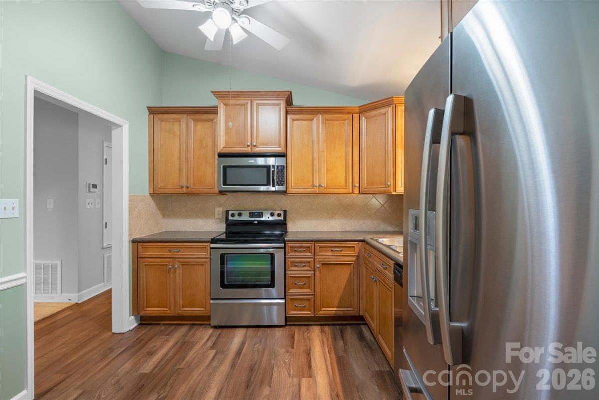 Single Family Residence at 838 Silver Fox Drive, Concord, photo 10 of 31
