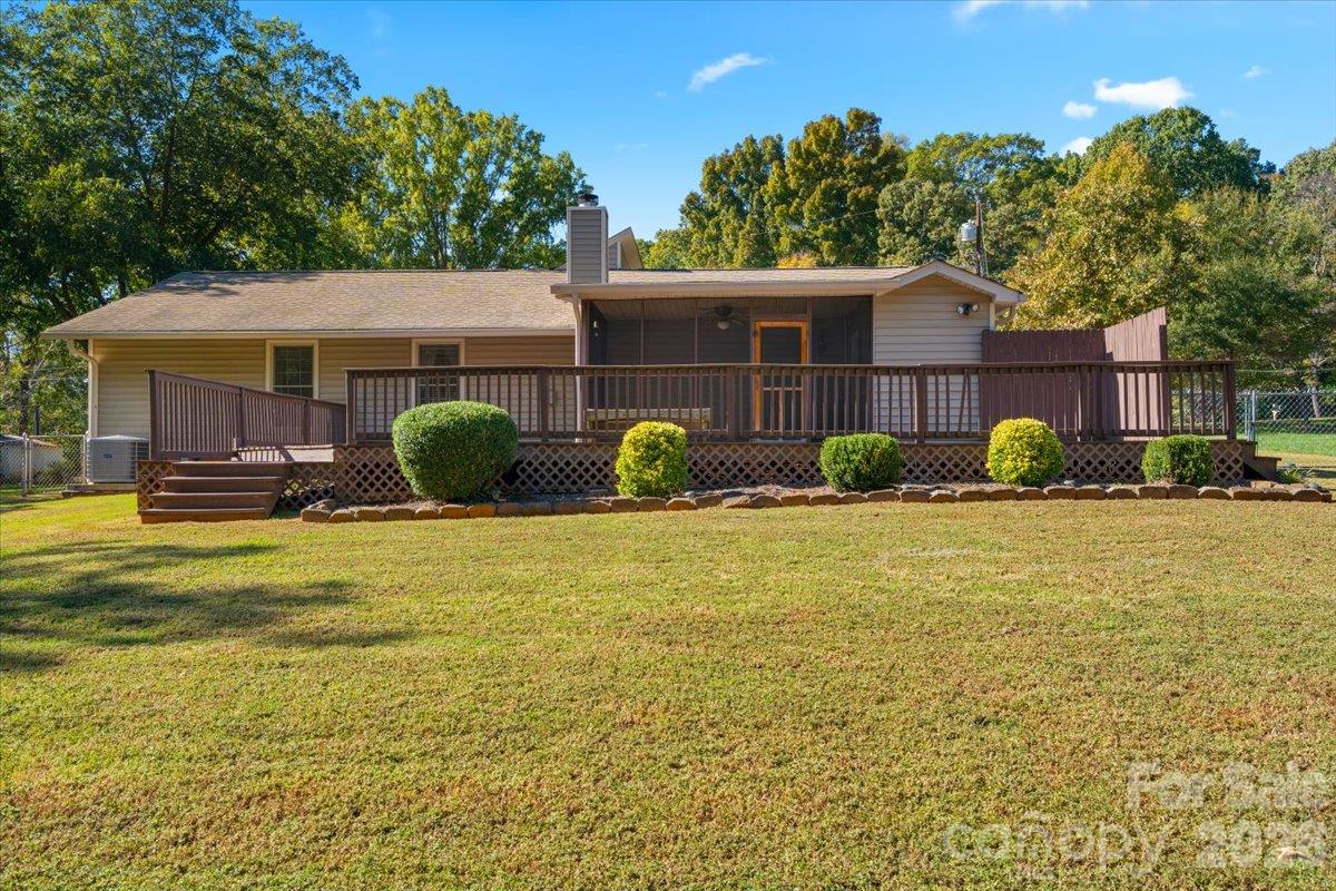 Single Family Residence at 838 Silver Fox Drive, Concord, photo 29 of 31