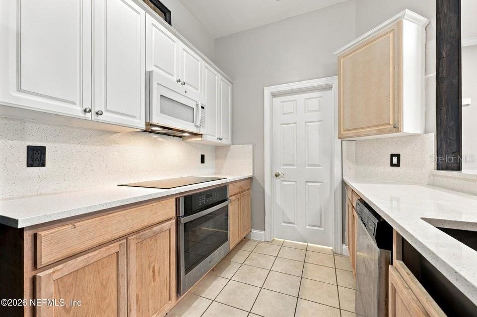 Kitchen - 120 LEGENDARY DR #201, ST AUGUSTINE