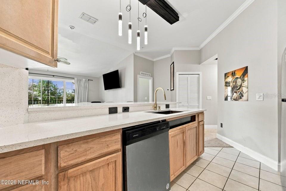 Kitchen - 120 LEGENDARY DR #201, ST AUGUSTINE