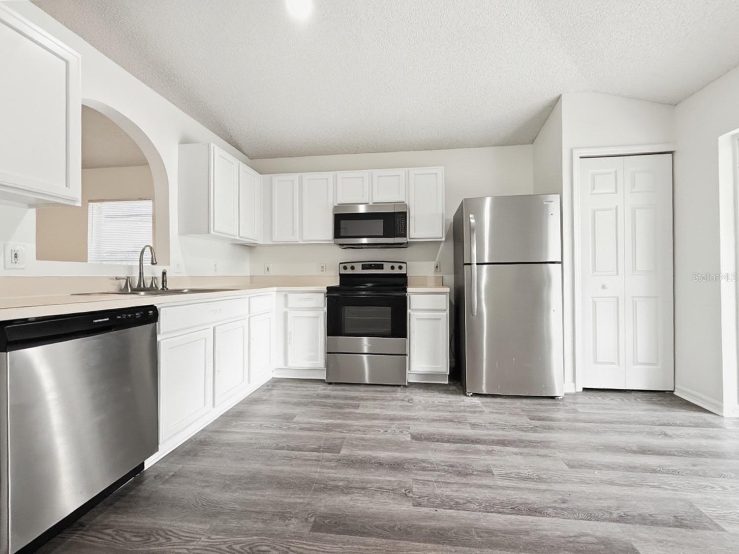 Single Family Residence at 1621 WEKIVA CROSSING BLVD, APOPKA, photo 7 of 32
