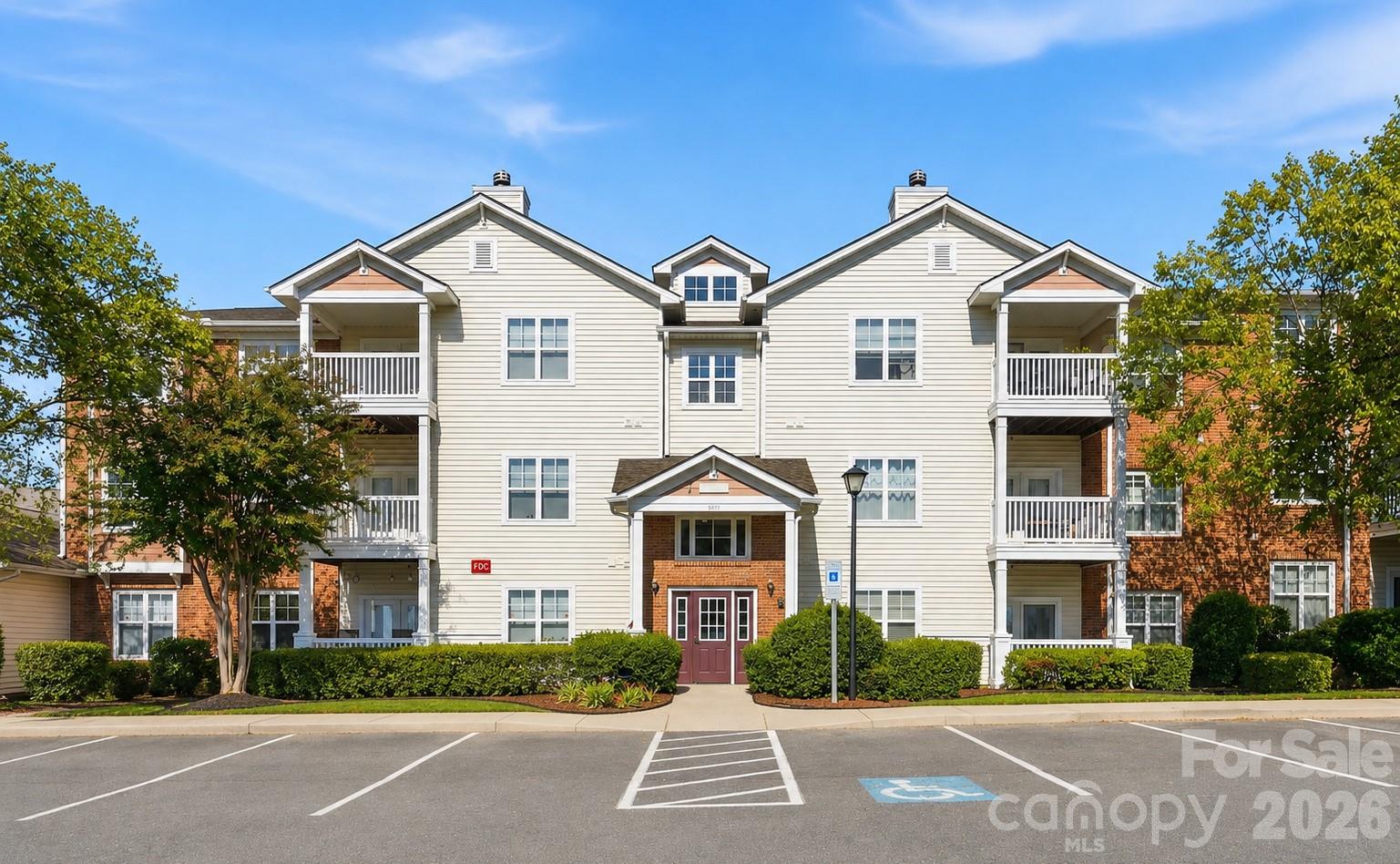 Welcome Home - 9934 Hyde Glen Court, Charlotte