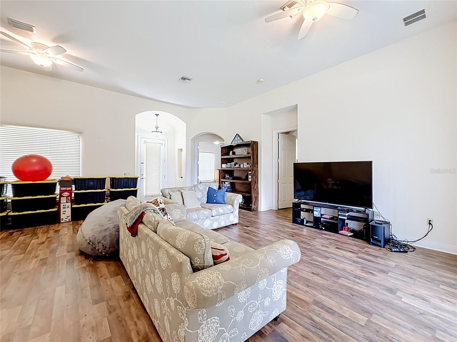 Single Family Residence at 38634 LAKEVIEW WALK, LADY LAKE, photo 8 of 58