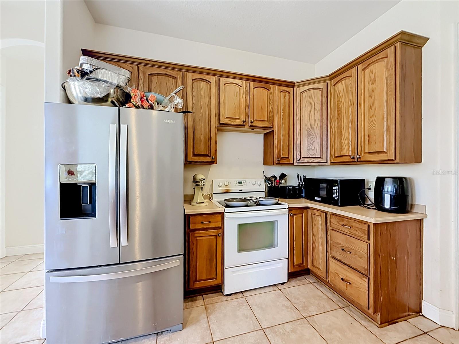 Single Family Residence at 38634 LAKEVIEW WALK, LADY LAKE, photo 15 of 58