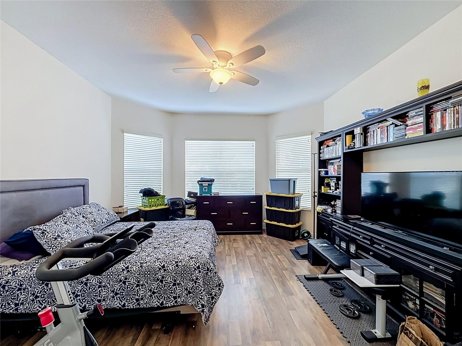 Single Family Residence at 38634 LAKEVIEW WALK, LADY LAKE, photo 23 of 58