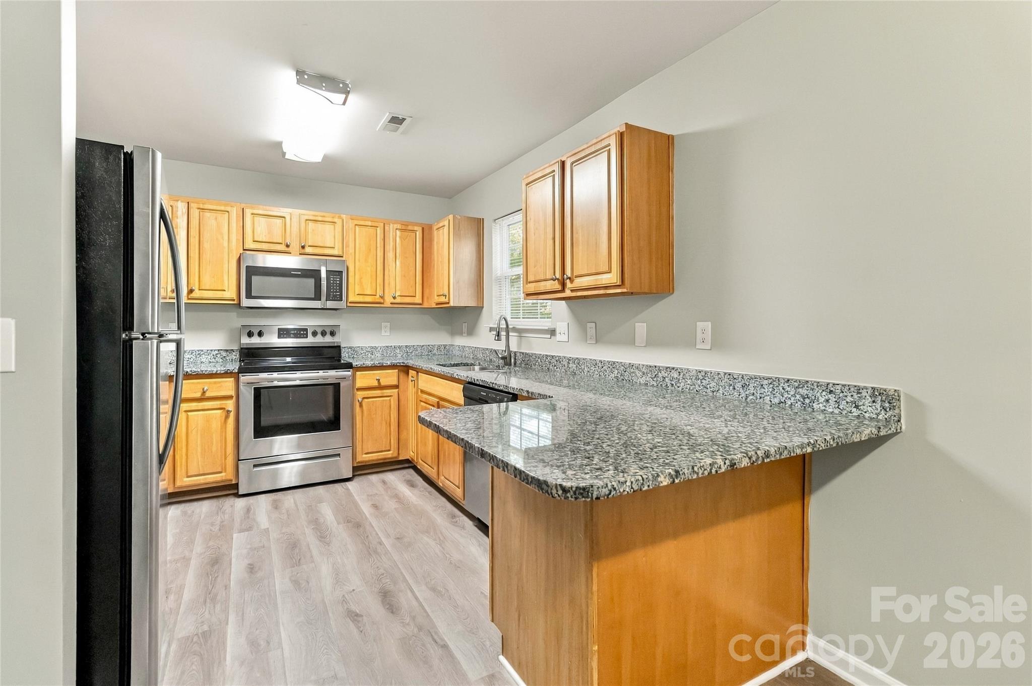 Single Family Residence at 815 Valley Ridge Road, Charlotte, photo 6 of 18