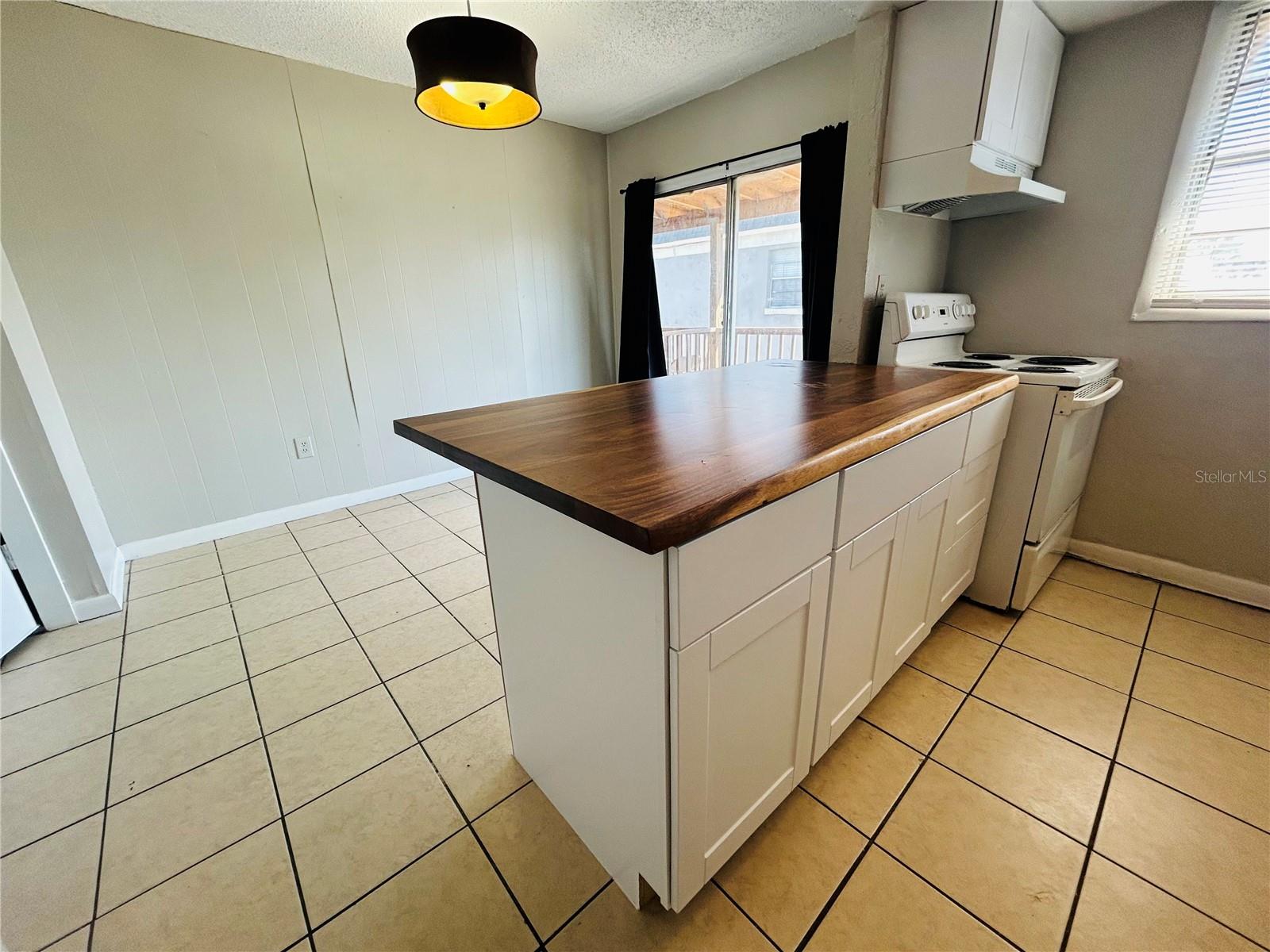 Condominium at 2777 L B MCLEOD RD #D, ORLANDO, photo 4 of 10