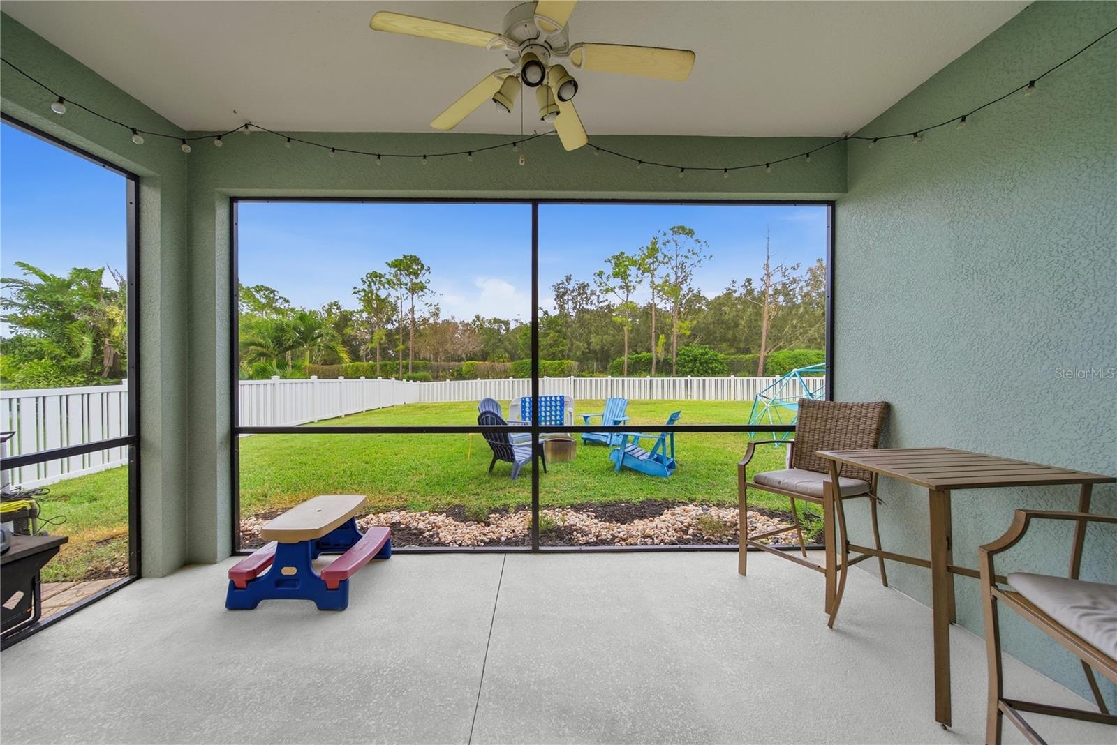 Single Family Residence at 1322 THORNBURY DR, PARRISH, photo 42 of 58