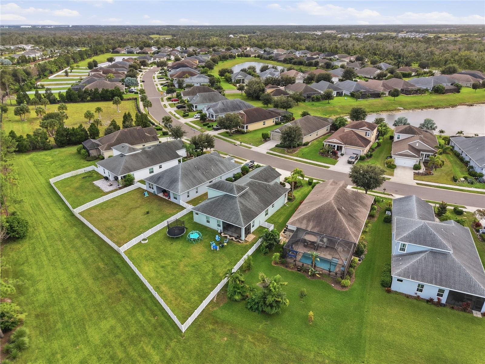 Single Family Residence at 1322 THORNBURY DR, PARRISH, photo 48 of 58