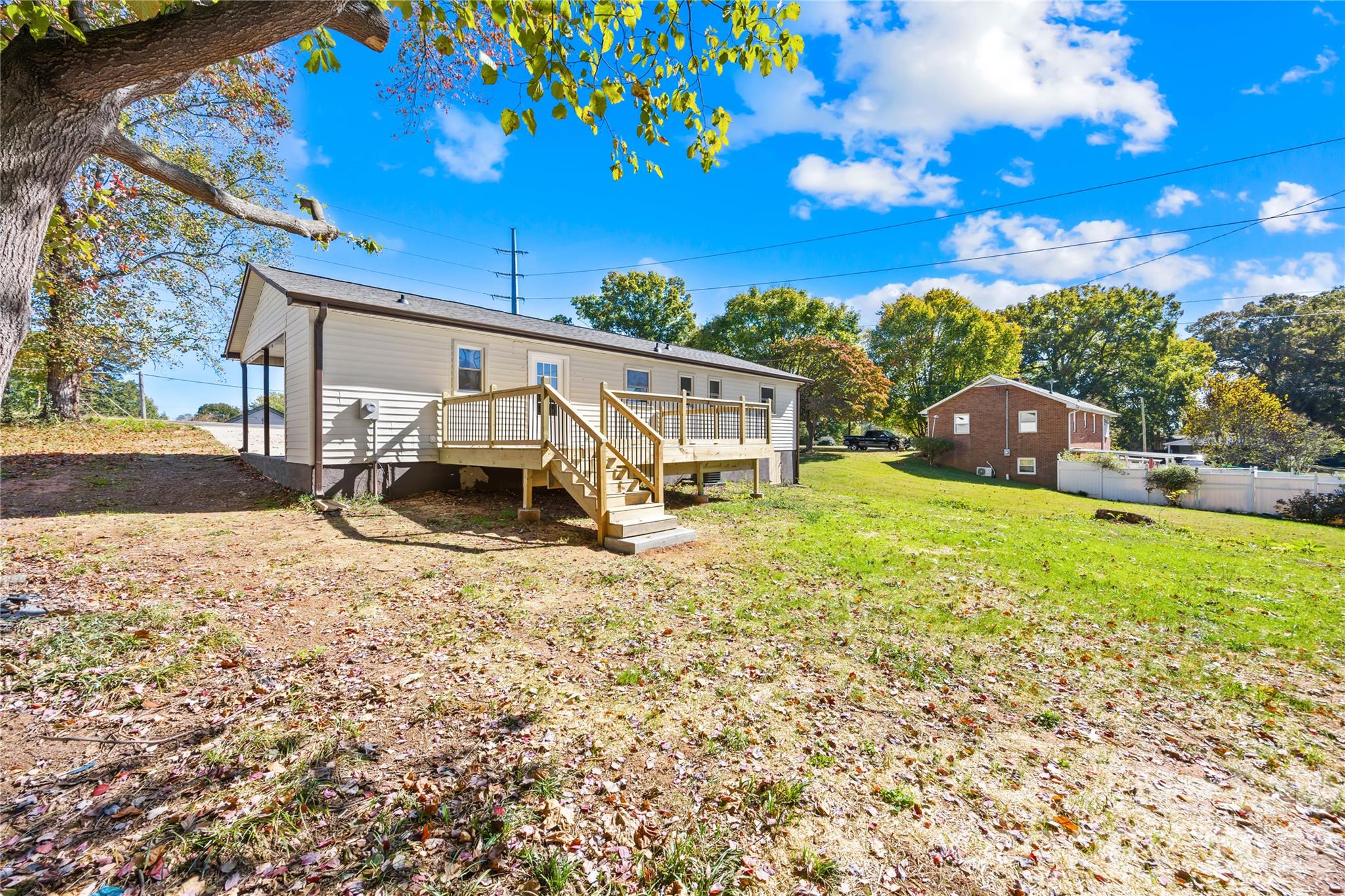 Single Family Residence at 158 Bell Farm Road, Statesville, photo 4 of 24