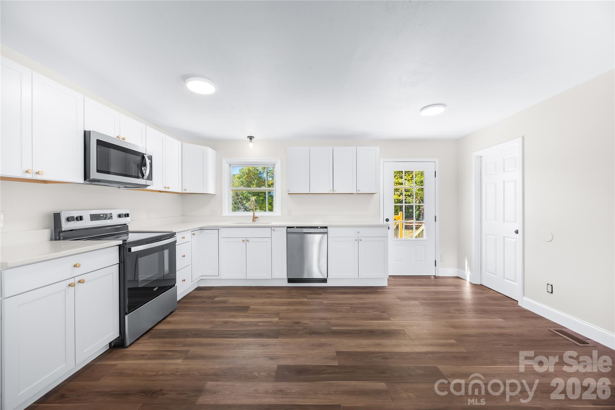Single Family Residence at 158 Bell Farm Road, Statesville, photo 7 of 24