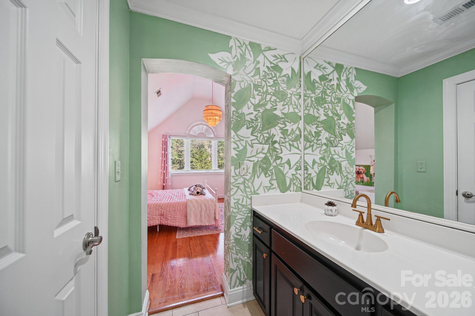 Single Family Residence at 2621 Pine Point Drive, York, photo 24 of 48
