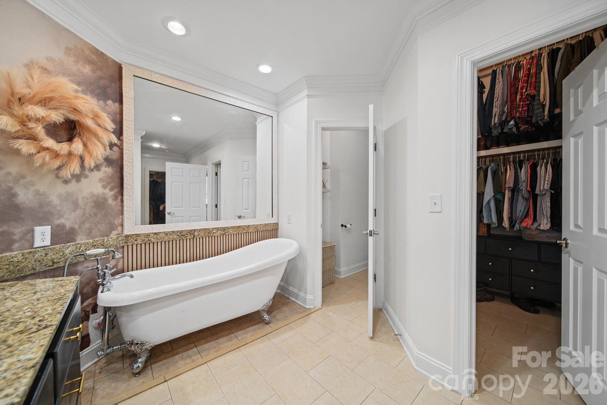 Single Family Residence at 2621 Pine Point Drive, York, photo 39 of 48