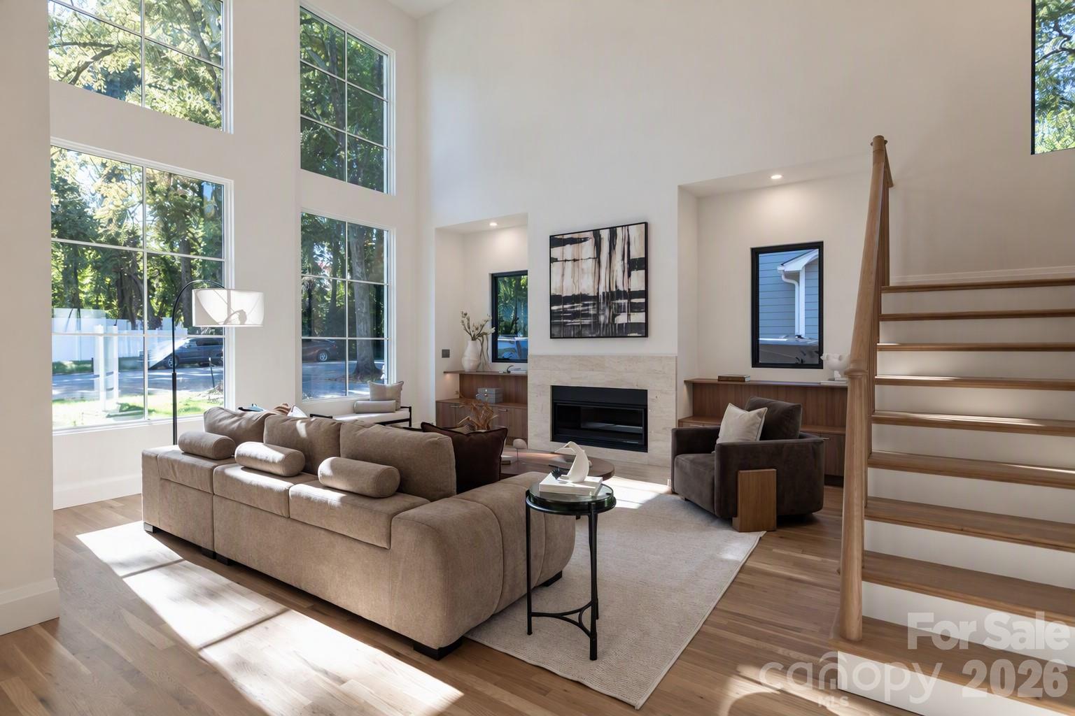 Single Family Residence at 2117 Laburnum Avenue, Charlotte, photo 6 of 43