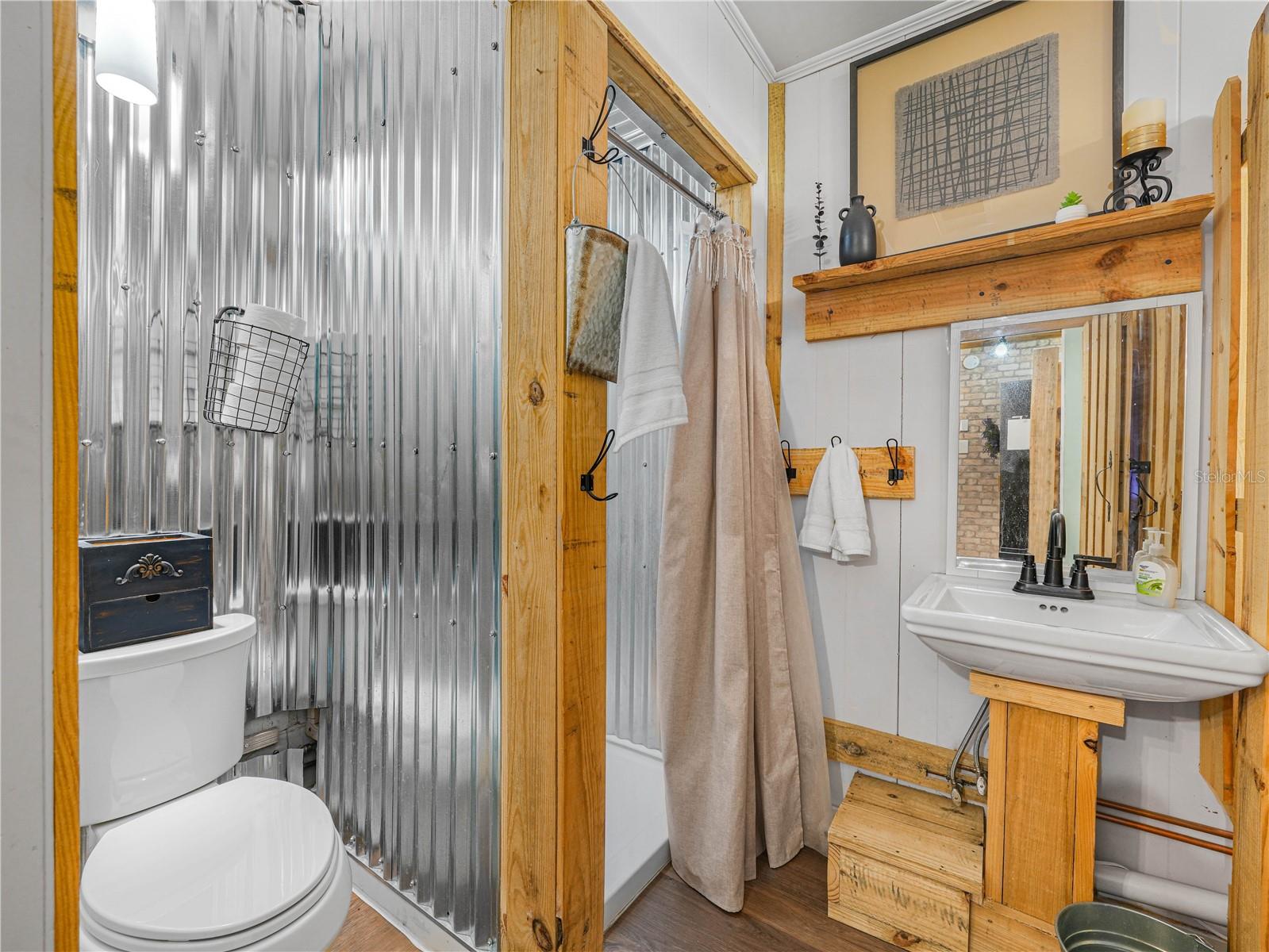 Bathroom #1 - 310 RICO WAY, AUBURNDALE