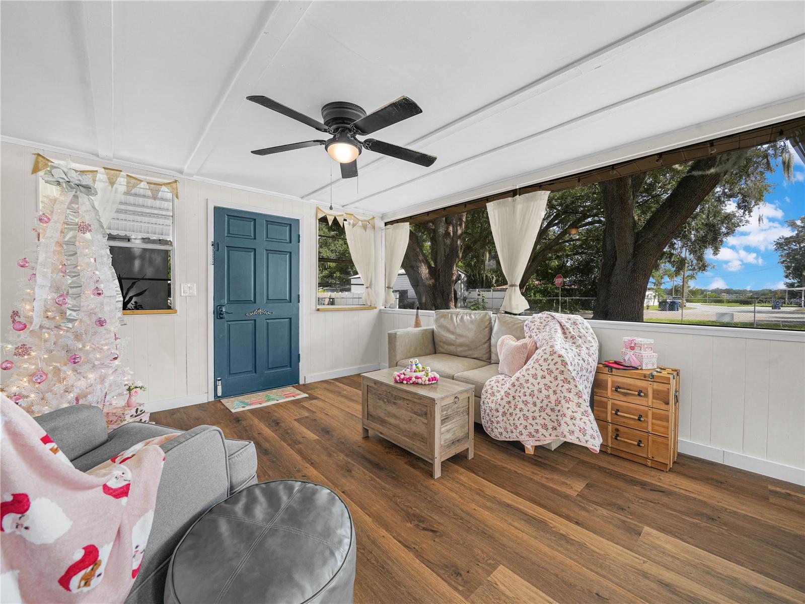 Living Room with lake views - 310 RICO WAY, AUBURNDALE