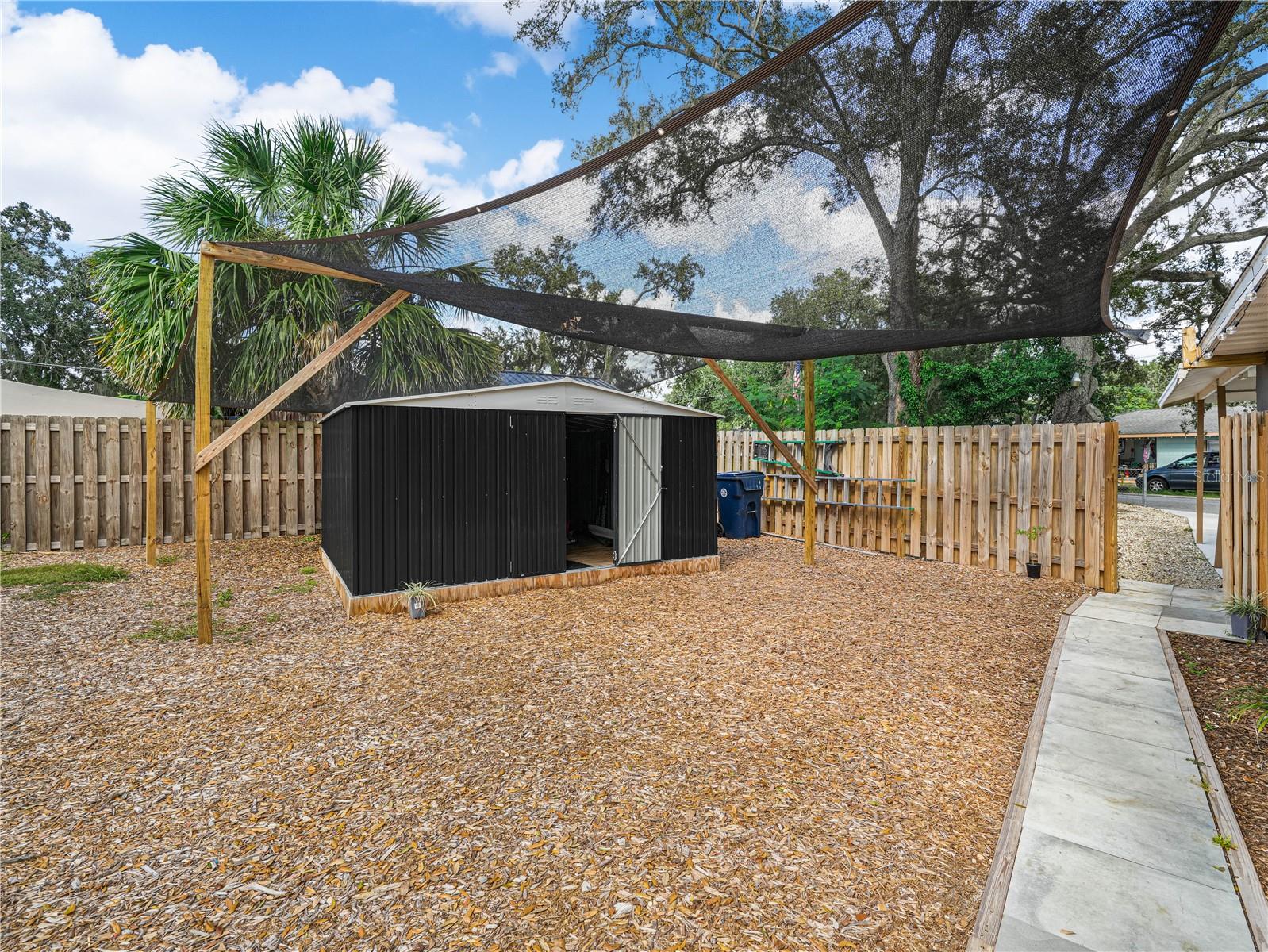 13' x 11' metal shed - 310 RICO WAY, AUBURNDALE
