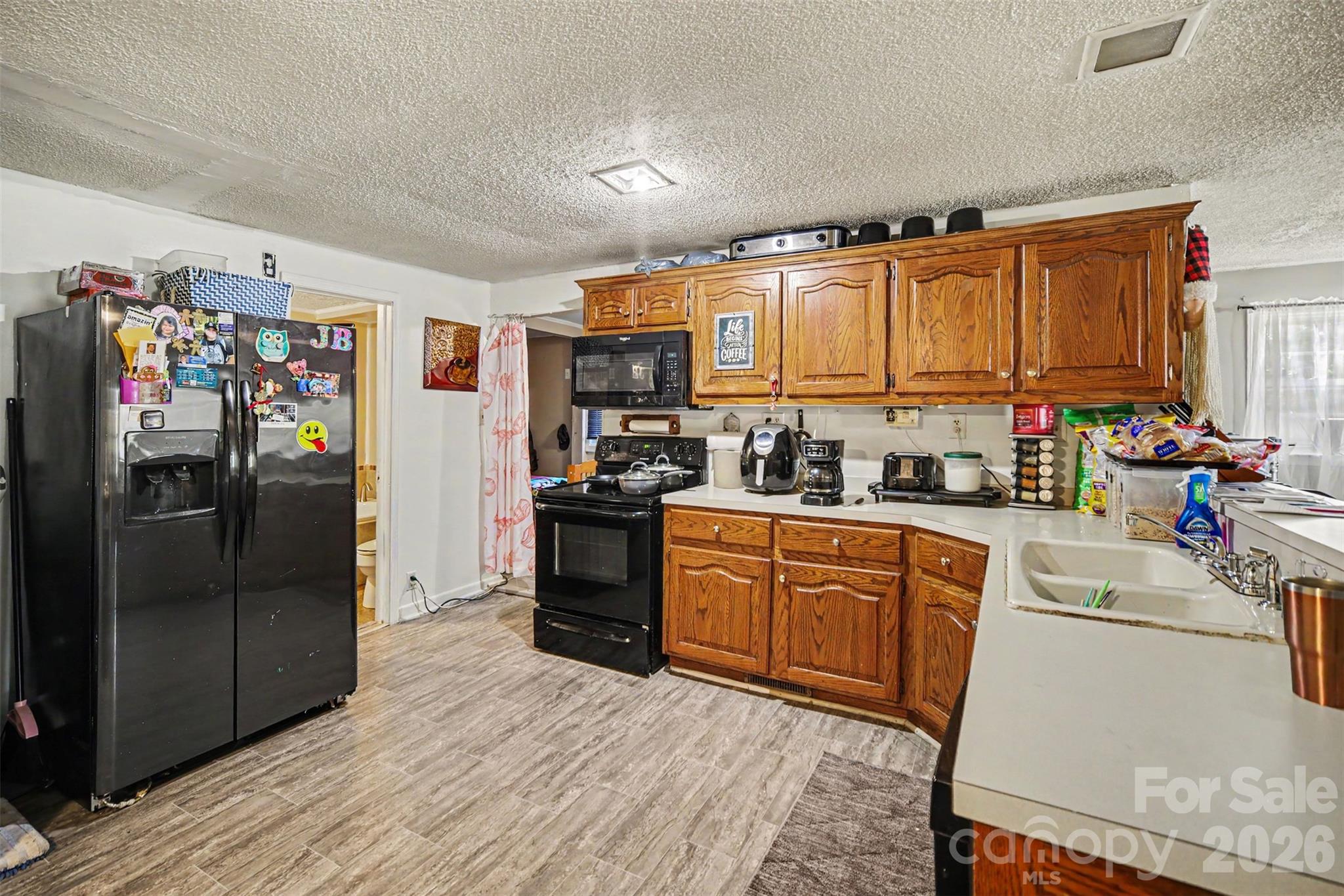 Kitchen - 206 Ferstl Avenue, Belmont