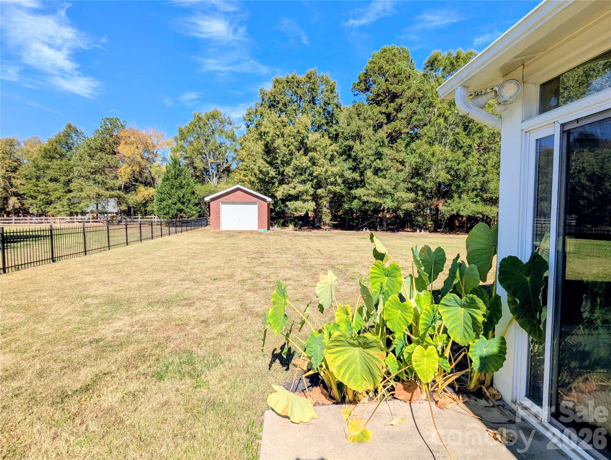 Beautiful Yard - 3203 McGee Lane, Monroe