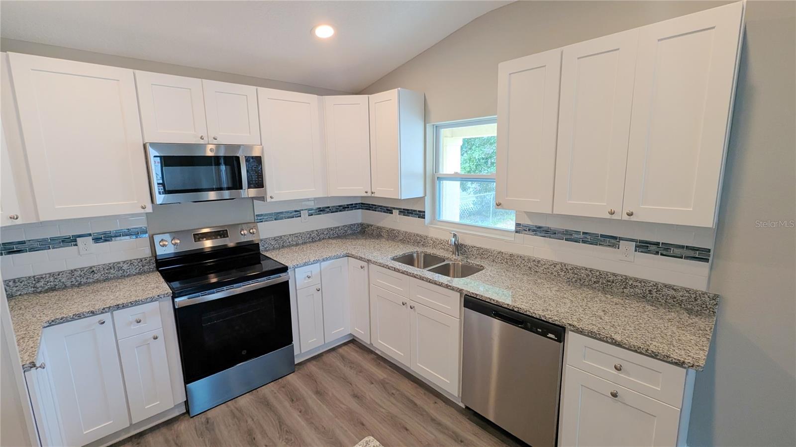 Single Family Residence at 1513 W 16TH ST, SANFORD, photo 5 of 25